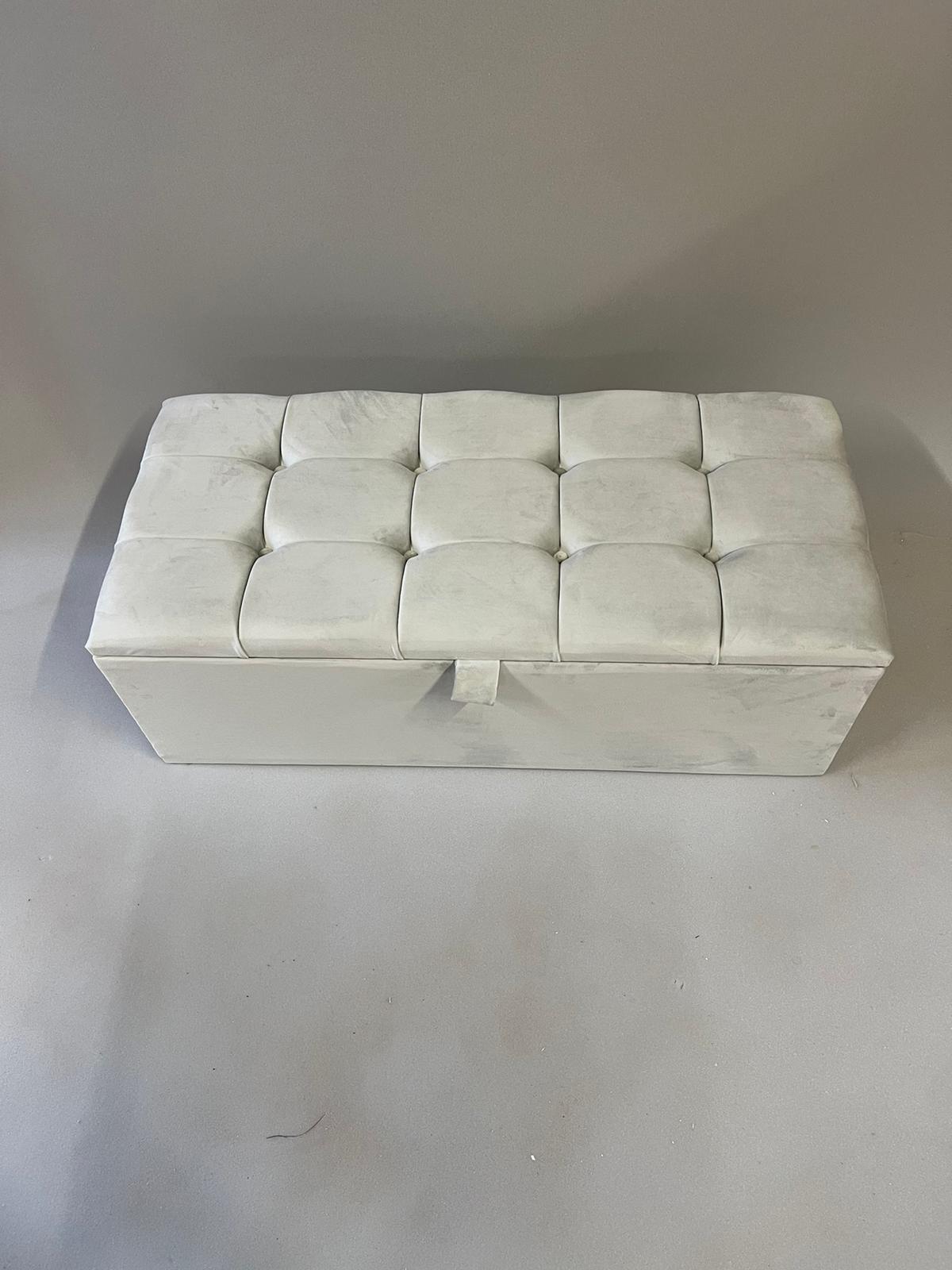 26eda2d9-46e3-487c-a3bc-e85d61e31323.jpg Cubed ottoman storage box - Image 1